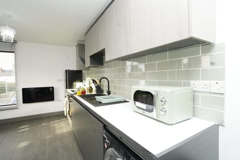 Leicestershire Aparthotels - Field Street Court Apartment in Charnwood