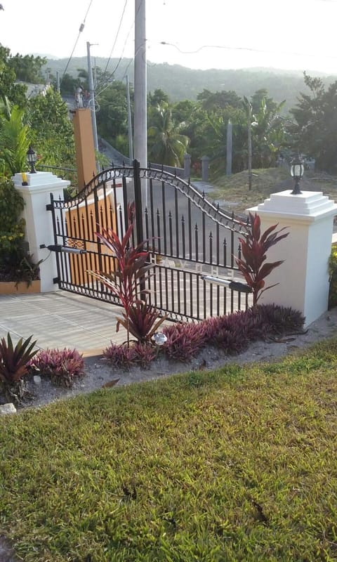 CASA DE LA ROSA, St Ann Jamaica, West Indies Apartment in St. Ann Parish