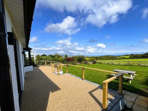 Day, Natural landscape, Balcony/Terrace