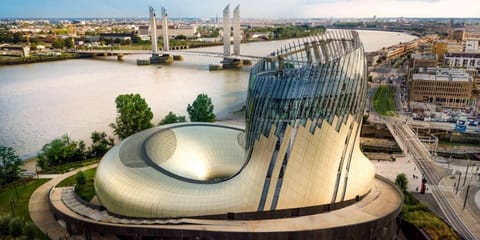 Maison pierre Bordeaux avec piscine chauffée Villa in Bordeaux