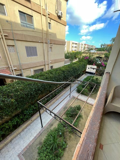 Garden, Balcony/Terrace, City view