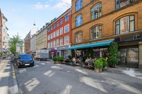 Best Location - 5 Min To Tivoli And Main Station Apartment in Frederiksberg