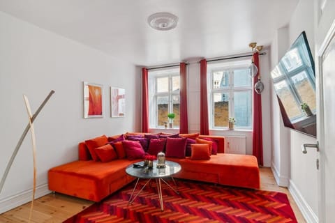 Best Location - 5 Min To Tivoli And Main Station Apartment in Frederiksberg