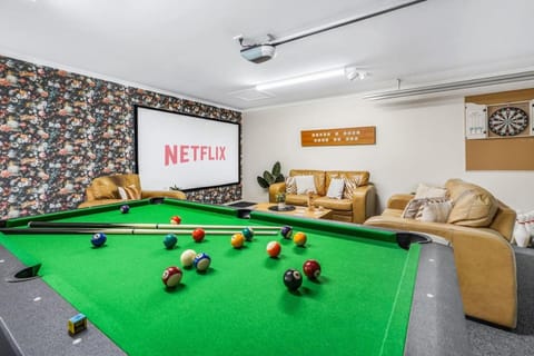 Billiard, Billiard, Darts, Game Room, Game Room, Living room, Seating area