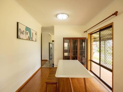 Spacious Land Area 5Bedroom Home at Sunnybank New AC House in Brisbane