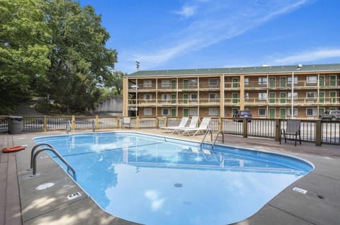 Pool view, Swimming pool