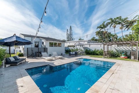 Pool view, Swimming pool