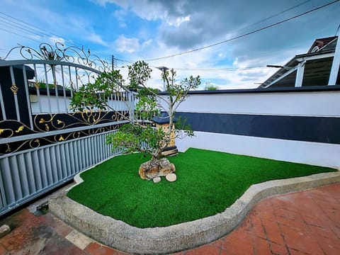 ipoh 5min to town centre 92bungalow 5br5bath19pax House in Ipoh