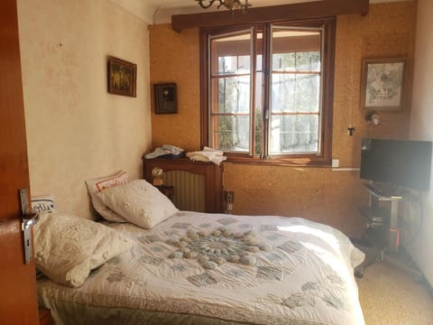 Chambre au calme sur les collines Vacation rental in Nice