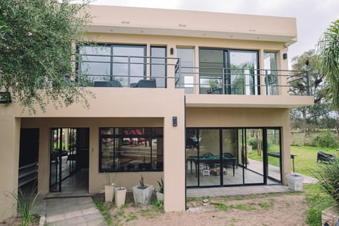 Property building, Patio, Spring, Day, Garden, View (from property/room), Balcony/Terrace, Garden view