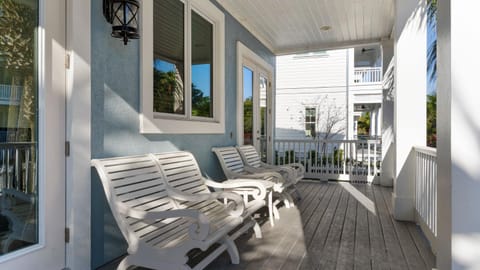 Vitamin Sea House in Carillon Beach