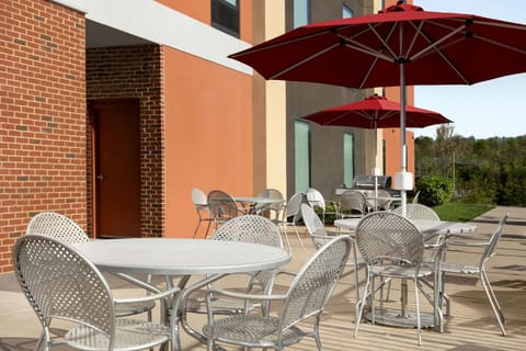 Home2 Suites by Hilton Knoxville West Hotel in Cedar Bluff