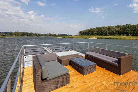 Seating area, Lake view