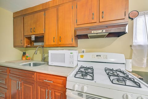 2 Mi to UBS Arena WFH-Friendly Couples Retreat Apartamento in Floral Park