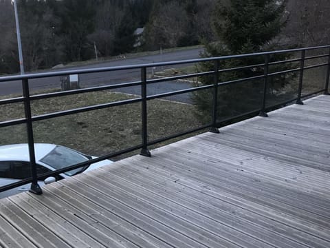 Chalet spacieux rénové pour 14 pers. avec terrasse, navette proche - FR-1-814-63 Chalet in Besse-et-Saint-Anastaise