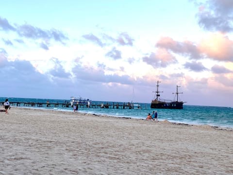 Nearby landmark, Day, Natural landscape, Beach, Sea view, Sunset