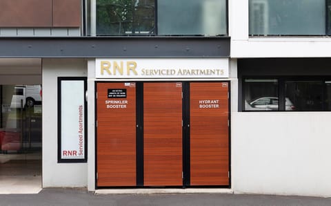 RNR Serviced Apartments North Melbourne Apartment hotel in Melbourne
