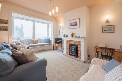 Sea Holly Cottage - spacious house with sea views House in Aldeburgh