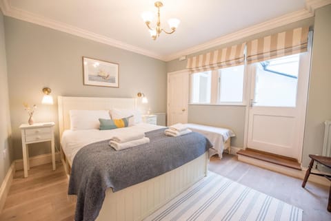 Sea Holly Cottage - spacious house with sea views House in Aldeburgh