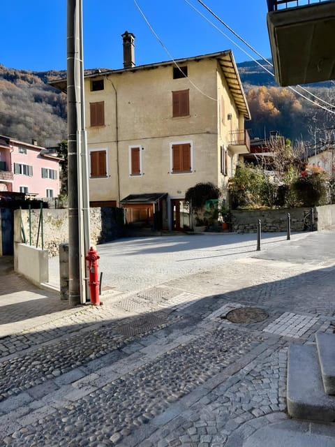 Casa Ronden Mortirolo House in Province of Brescia