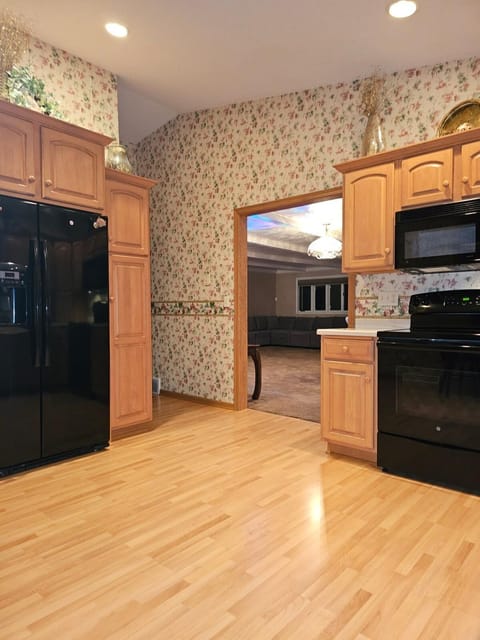 Cozy house in northwest Oshkosh House in Oshkosh