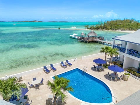 Beach, Sea view, Swimming pool, sunbed