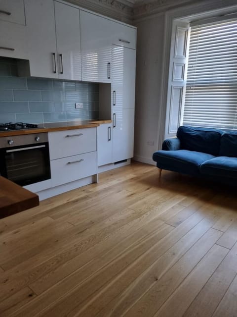 Ground Floor Studio Flat Apartment in Dundee