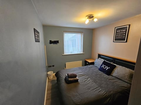 Cosy Central 1 Bed Apartment House in Stoke-on-Trent