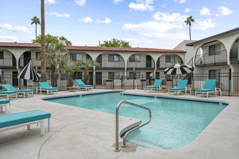 Luxe Scottsdale Stay with Pool Access and Free Parking Apartment in Tempe