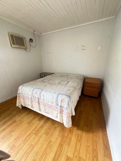 Quarto Privativo Próximo à BR Vacation rental in São José