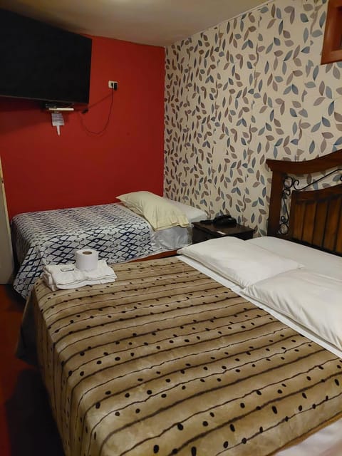 Hostal Columbia Bed and Breakfast in Tacna, Peru