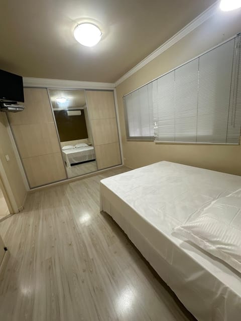 Bed, Bedroom, wardrobe, air conditioner