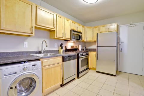 dishwasher, microwave, oven, stove, toaster, laundry, washing machine, kitchen