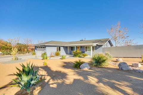 Hot Tub and Patio Desert Getaway in Joshua Tree! Casa in Joshua Tree