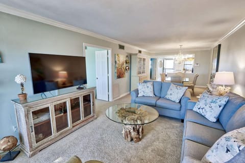 Gorgeous Penthouse Condo at Pointe Santo Sanibel House in Sanibel Island