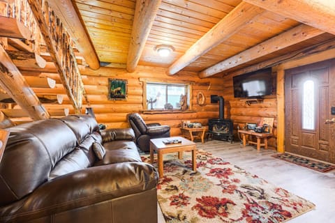 3 Mi to Kenai River Secluded Sterling Cabin! Casa in Sterling