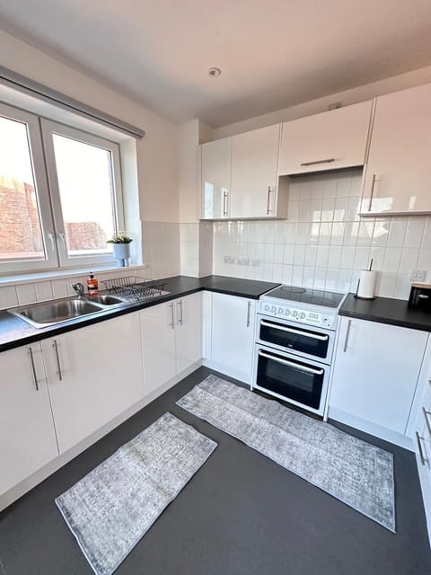 Beautiful 1 Bd Top floor Terraced Apartment Apartment in Barking