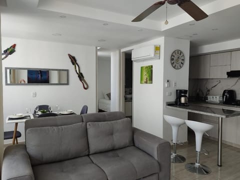 Moderno, Lindo y completo Apt, AC, Garaje, Wifi - Ricaurte Cund Apartment in Ricaurte