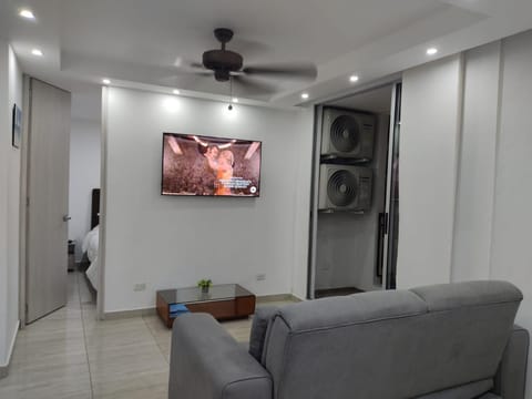 Moderno, Lindo y completo Apt, AC, Garaje, Wifi - Ricaurte Cund Apartment in Ricaurte