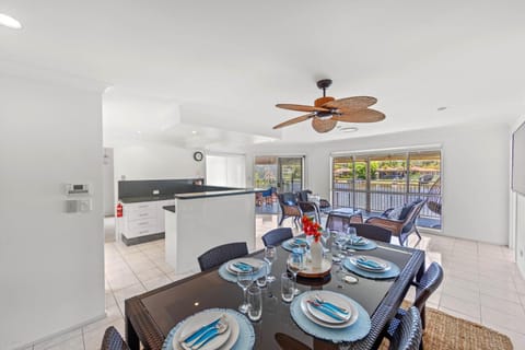 Waterfront Paradise House in Tweed Heads