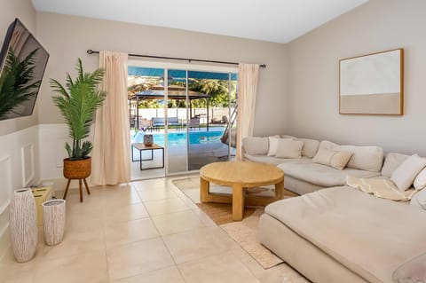 Living room, Pool view