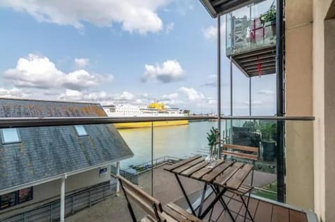 Luxurious Harbour View Flat Apartment in Lewes District