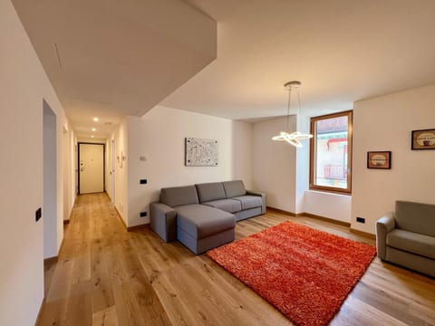 La Finestra Sul Corso Apartment in Domodossola