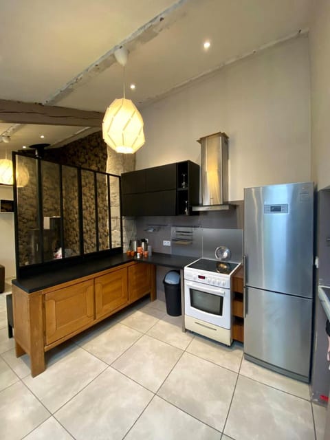 Kitchen or kitchenette, dishwasher, minibar, oven, pet friendly, stove, toaster