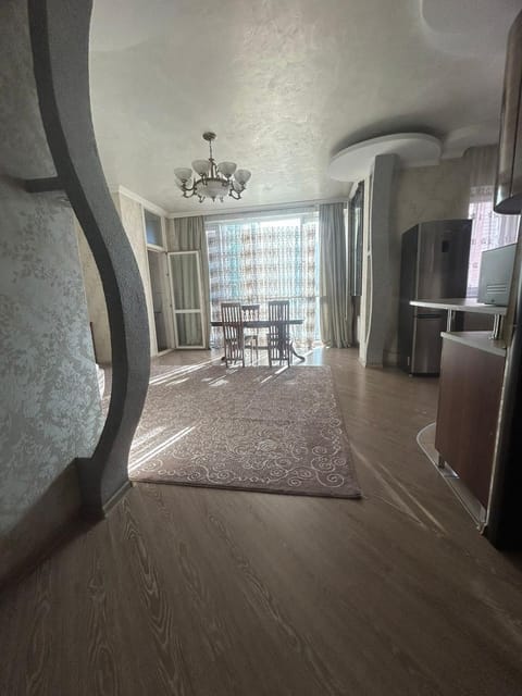 Манхеттен трехкомнатный аппартамент Apartment in Almaty