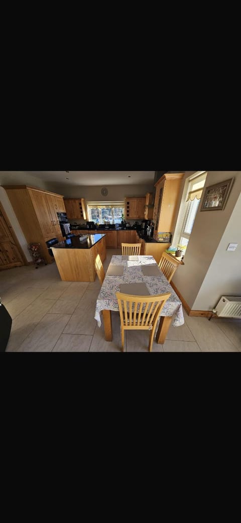 Luxury Carrick on Shannon 4 Bed Bungalow House in Leitrim, Co. Leitrim, Ireland