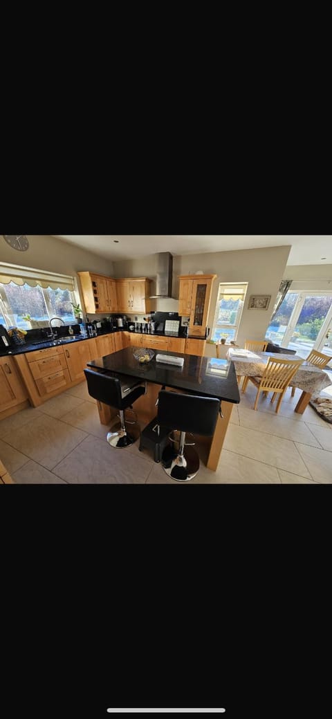 Luxury Carrick on Shannon 4 Bed Bungalow House in Leitrim, Co. Leitrim, Ireland