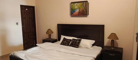 EPIC Guest house Bed and Breakfast in Karachi