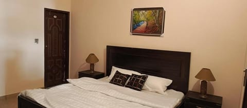 EPIC Guest house Bed and Breakfast in Karachi