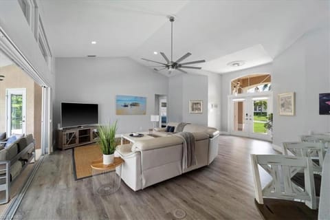 Cape Coral Oasis Direct Gulf Access Villa in Cape Coral